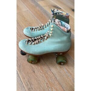 Moxi Roller Skates Lolly Outdoor Complete - Floss Size 8 / Women’s Shoe 9-9.5